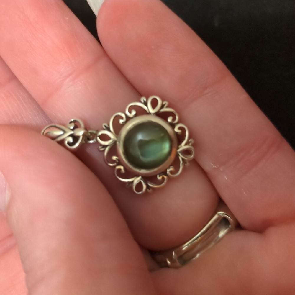Gorgeous Sterling Silver And Labradorite Pendant